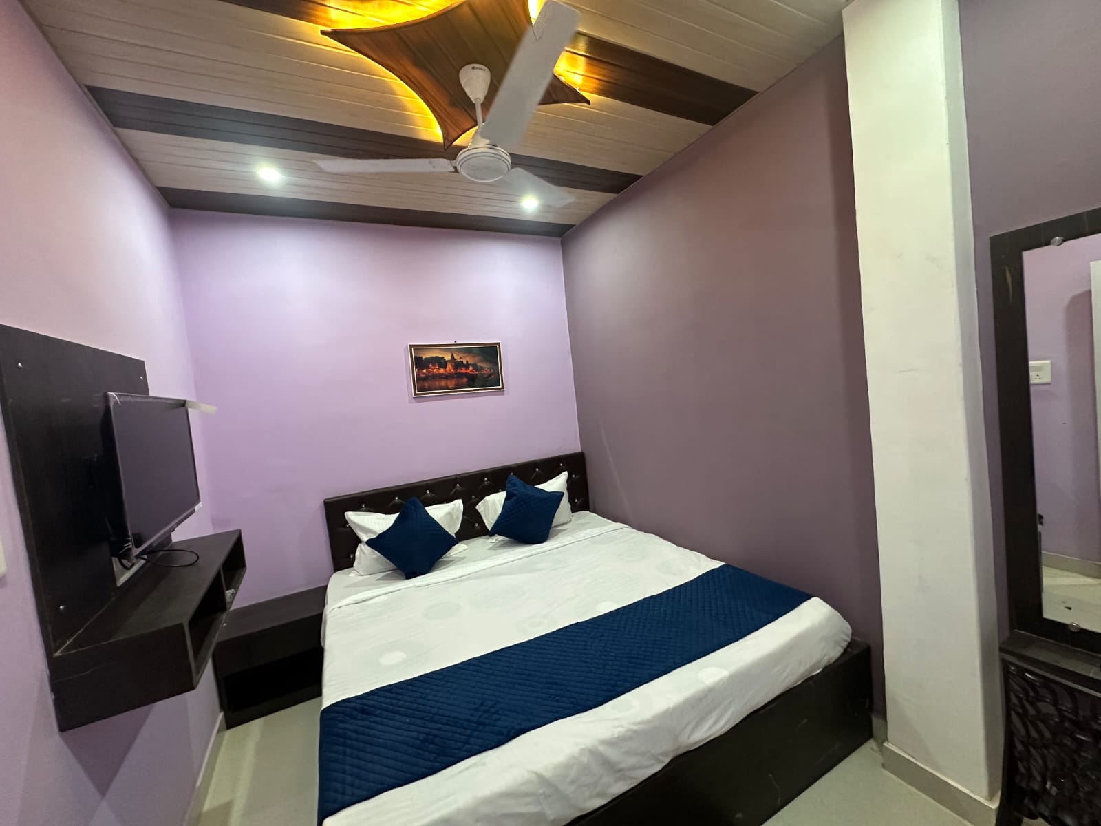 Deluxe Room at Bholashankar Vasavi Annapurna Satram