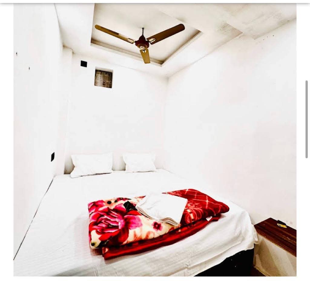 Standard Room at Bholashankar Vasavi Annapurna Satram
